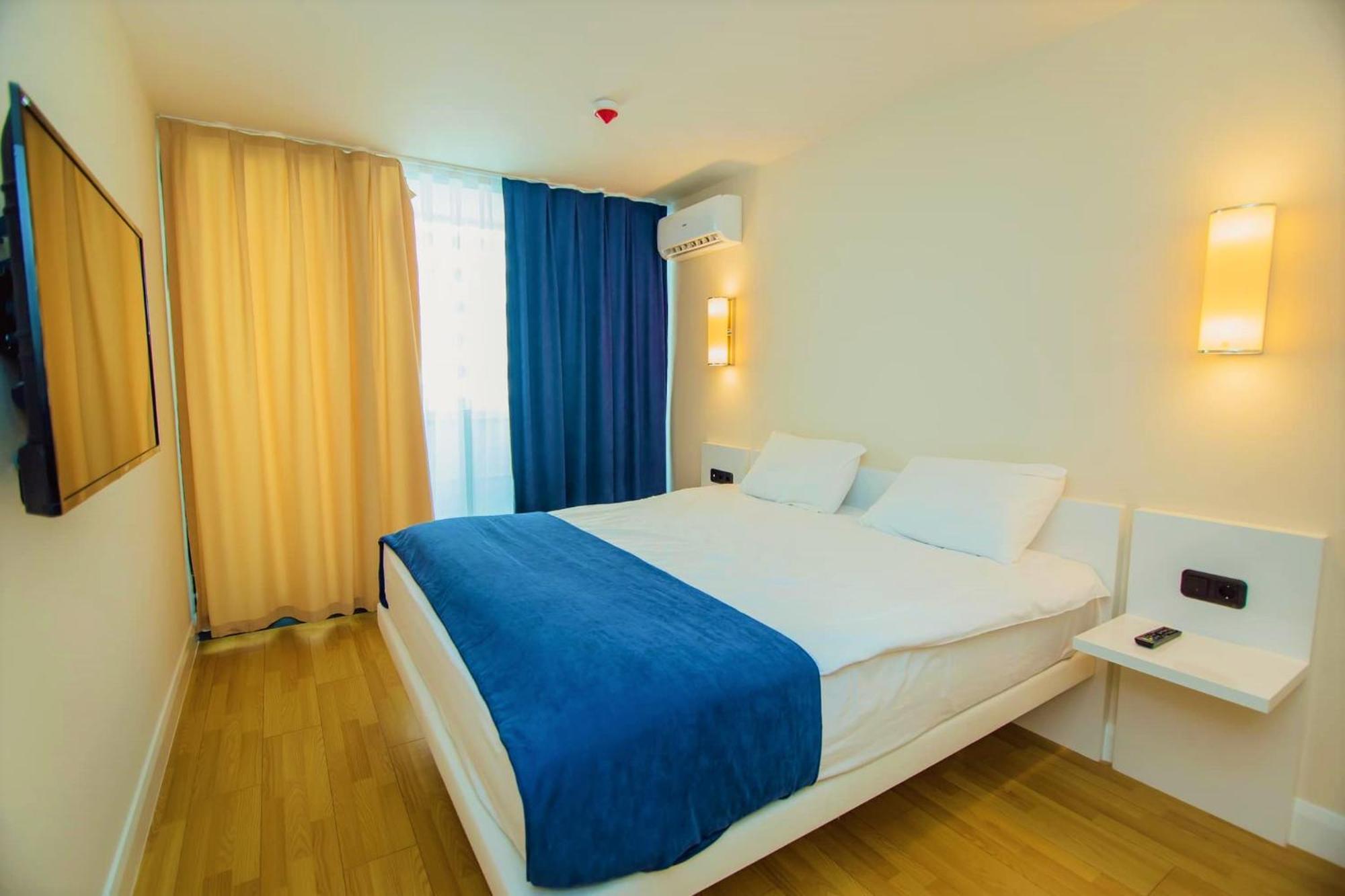 Luxury Beach Front Hotel Batumi Eksteriør billede