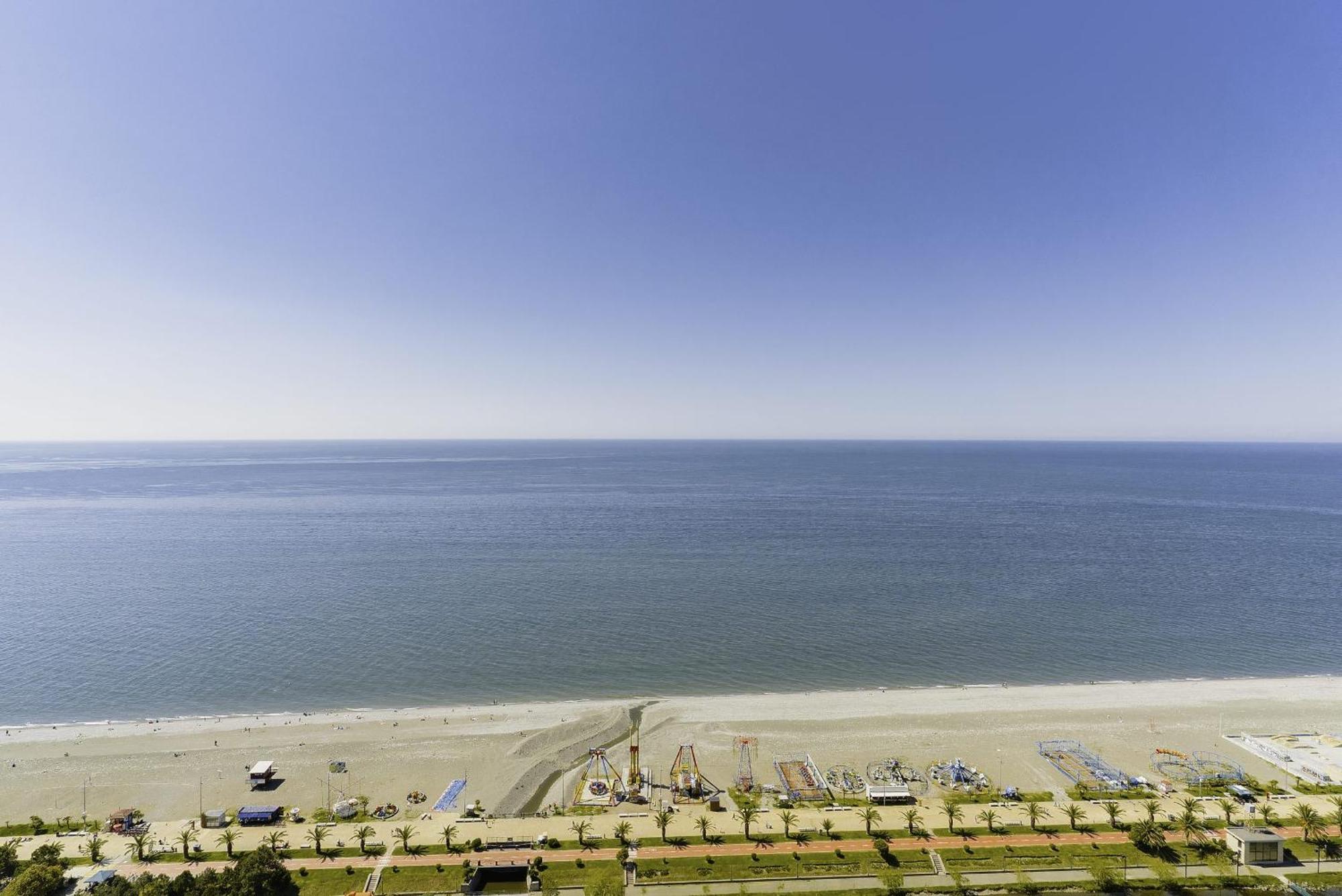 Luxury Beach Front Hotel Batumi Eksteriør billede
