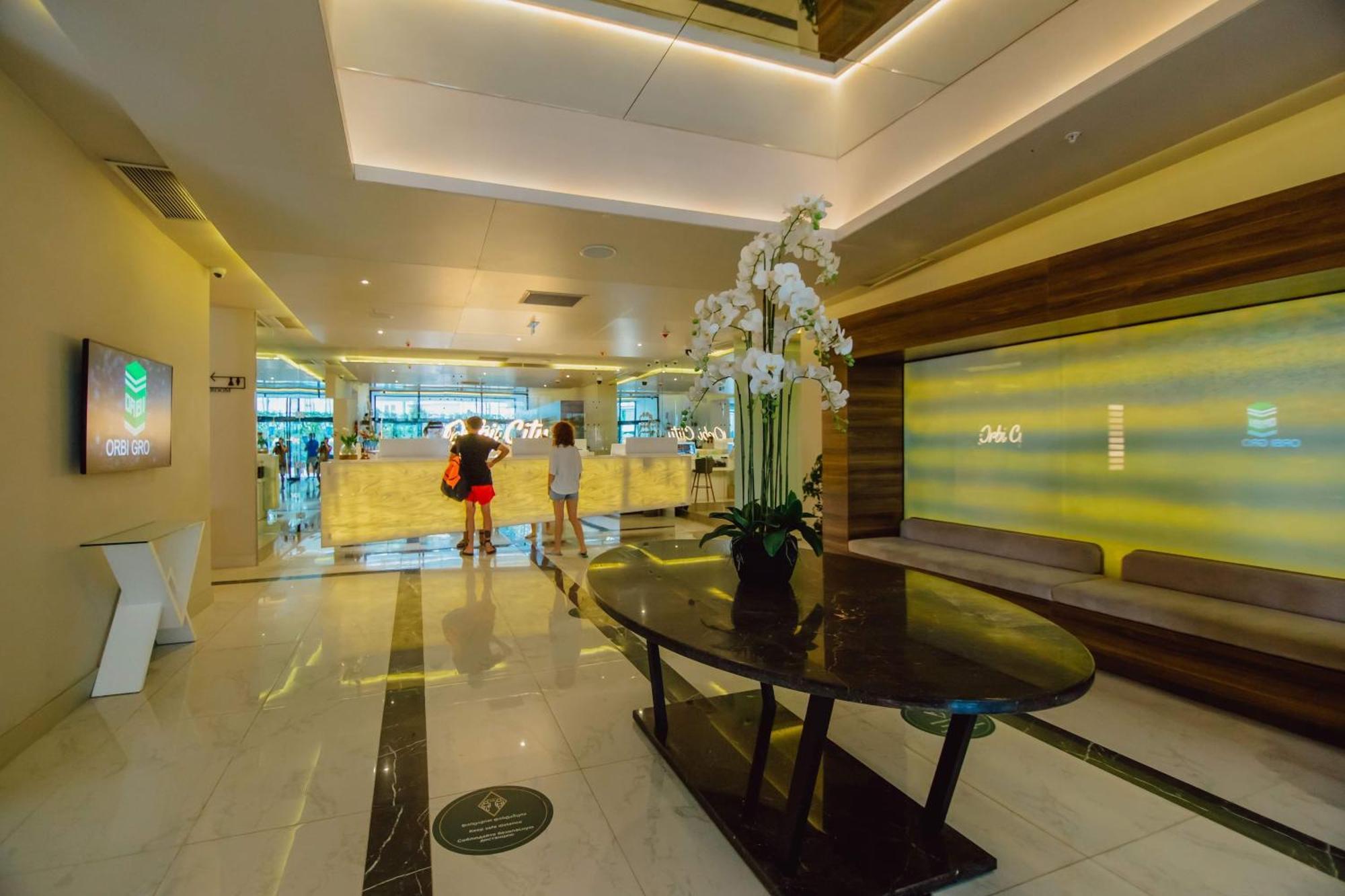 Luxury Beach Front Hotel Batumi Eksteriør billede
