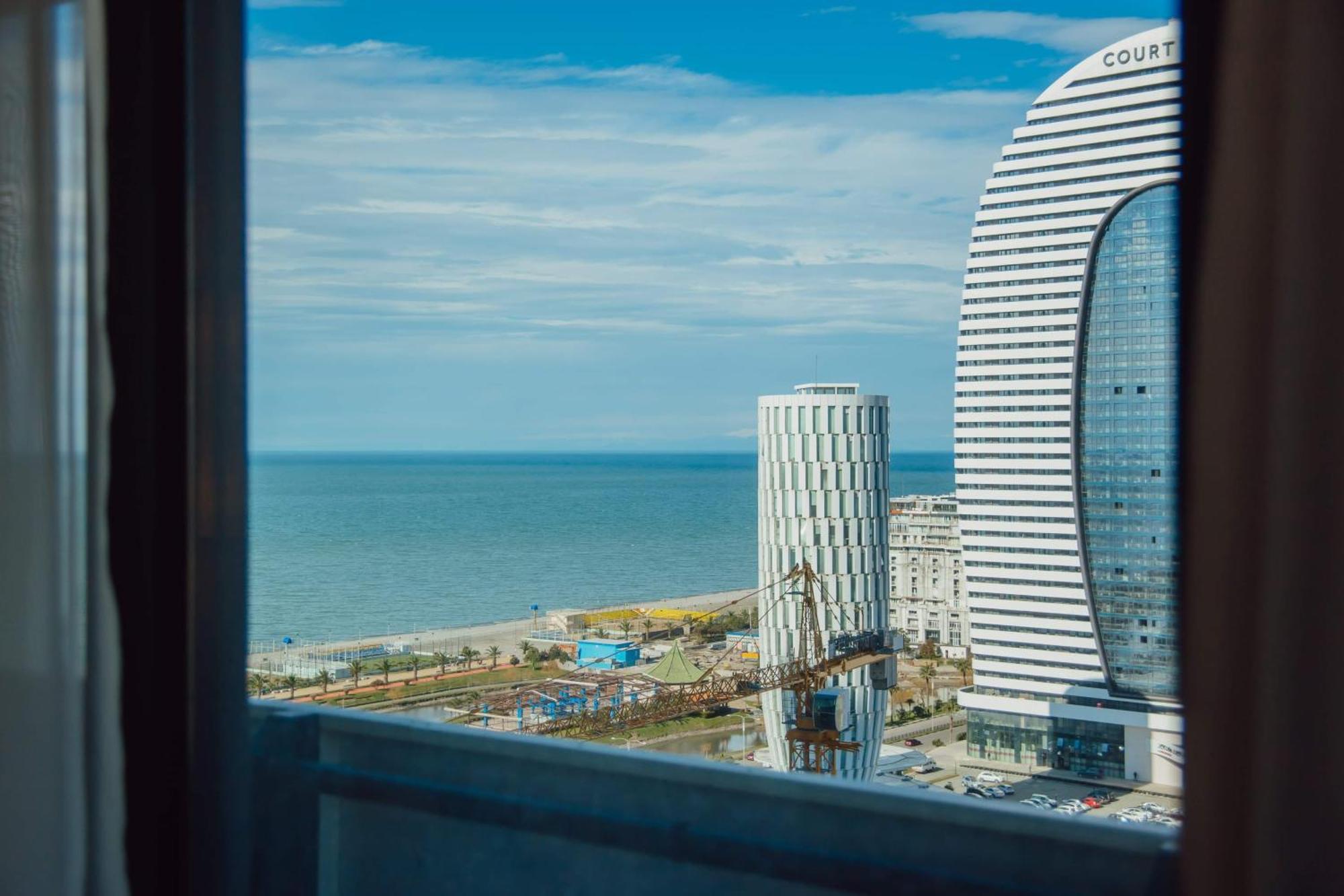Luxury Beach Front Hotel Batumi Eksteriør billede