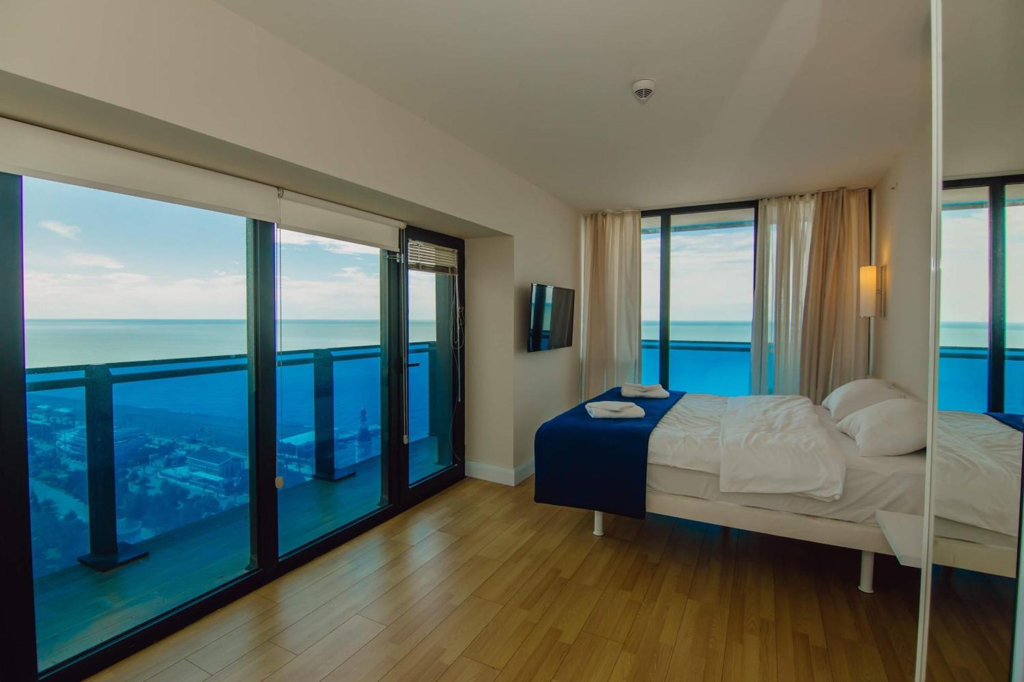 Luxury Beach Front Hotel Batumi Eksteriør billede
