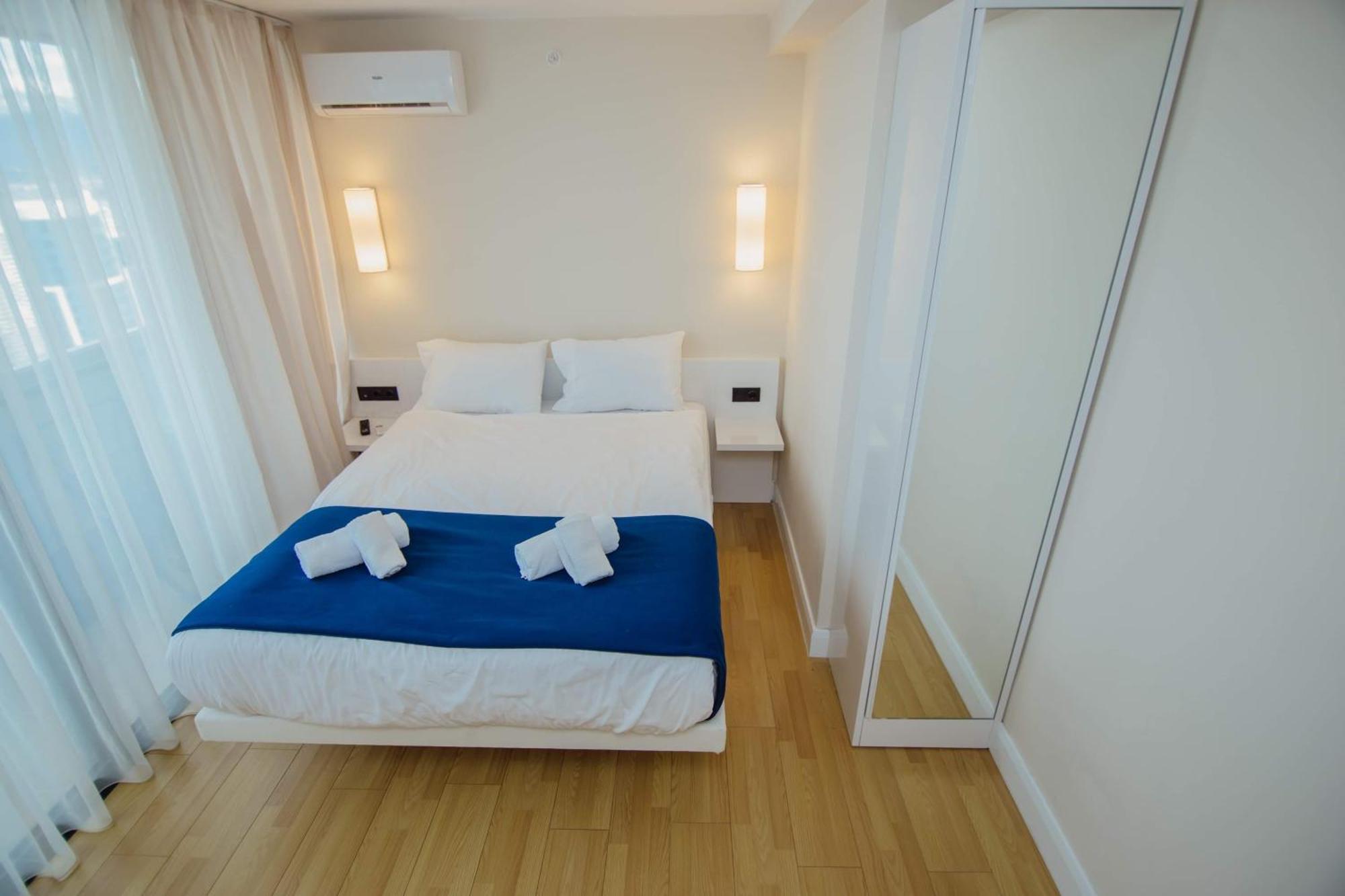 Luxury Beach Front Hotel Batumi Eksteriør billede