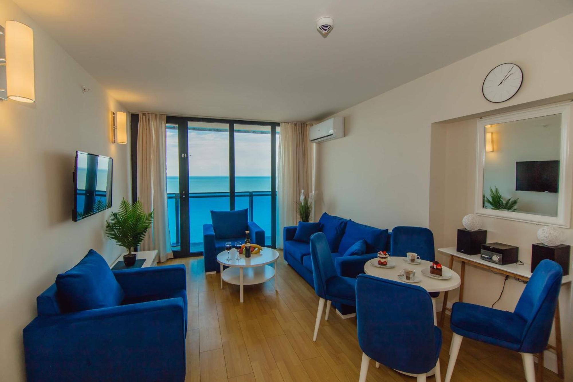Luxury Beach Front Hotel Batumi Eksteriør billede