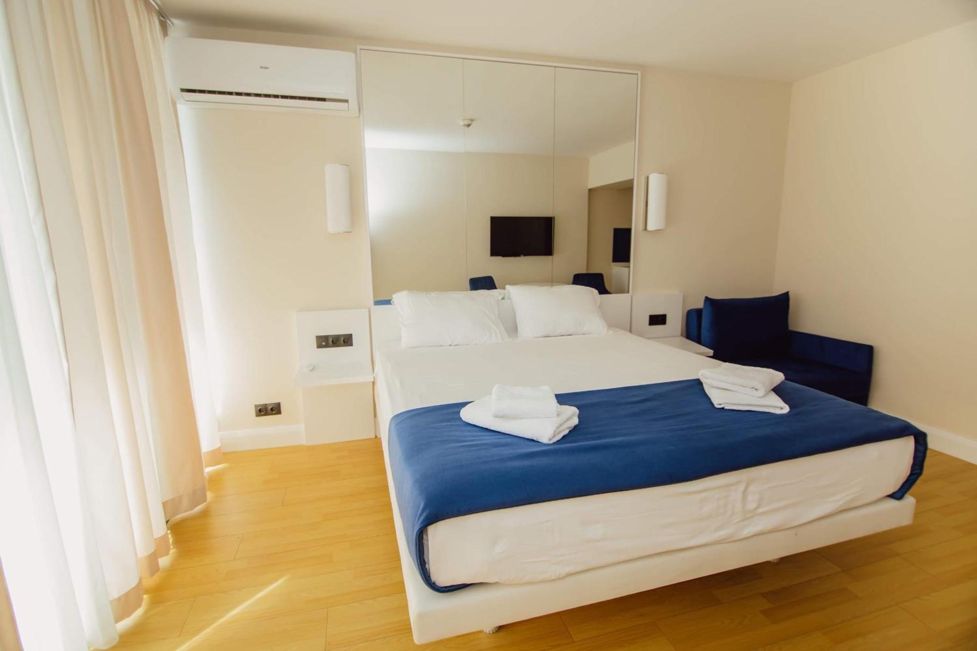 Luxury Beach Front Hotel Batumi Eksteriør billede